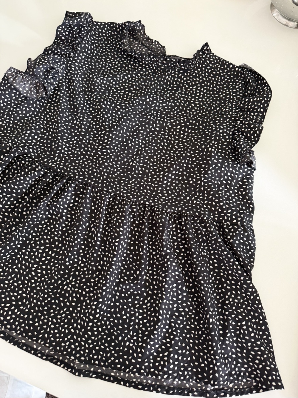 SHEIN Black Top with White Dot Ruffle Peplum